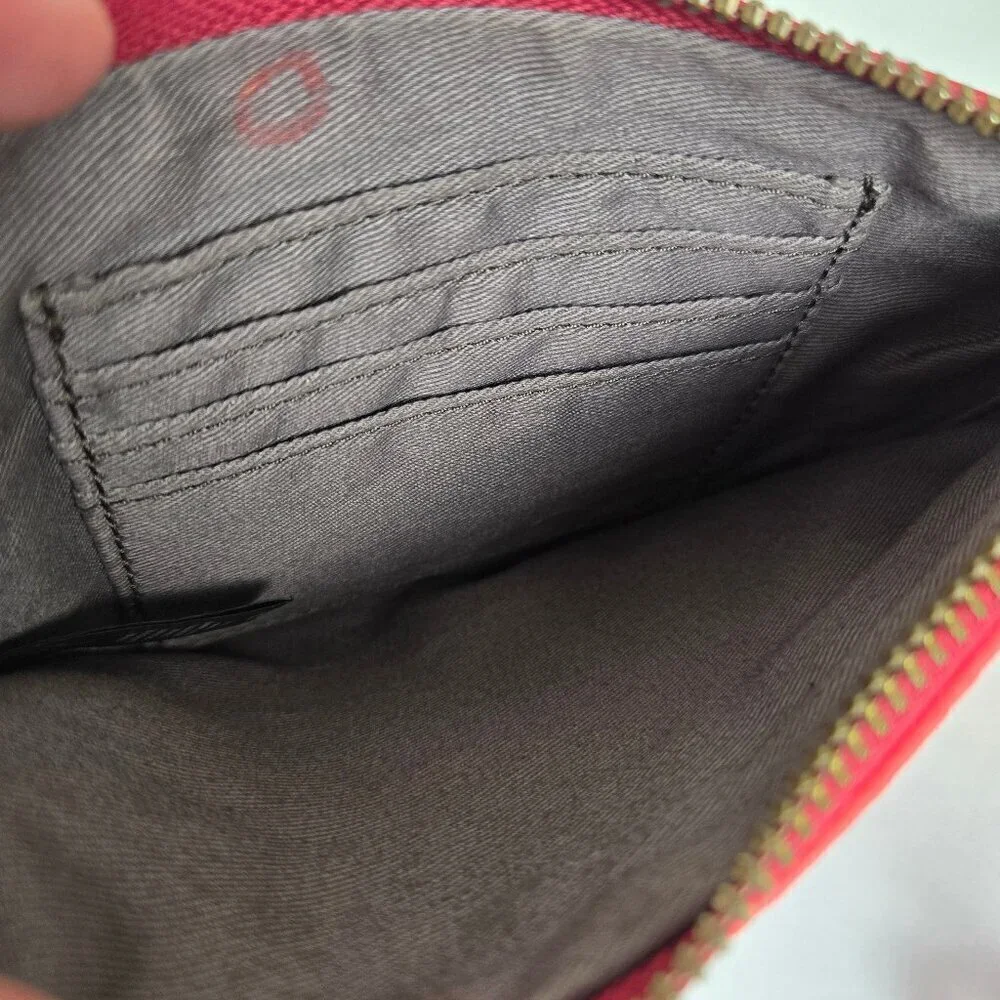 Fossil Pebbled Cowhide Leather Keely Colorblock Pouch Dark Red Pink/Coral